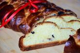 Пасхальная булка с изюмом