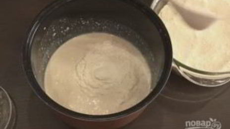 пасхальный кулич с сухофруктами и орехами