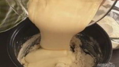 пасхальный кулич с сухофруктами и орехами