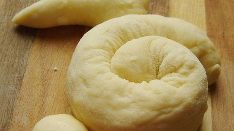 творожно-дрожжевые пасхальные зайцы