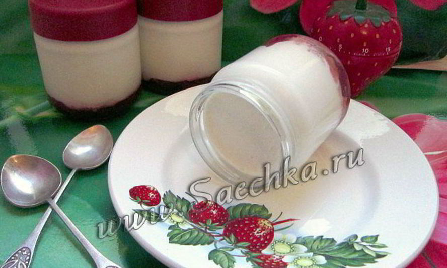 Рецепт сливочно-кокосового йогурт с клубникой