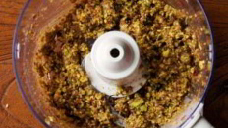 сливы запеченные в духовке с орехами