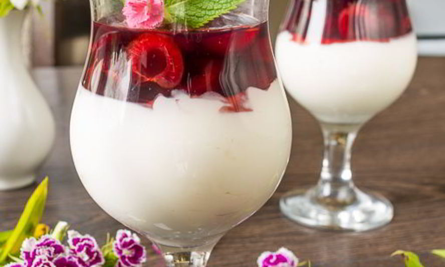 Рецепт сметанно-сливочного желе с черешней