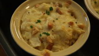 Капустное суфле с сыром, орехами и горчицей