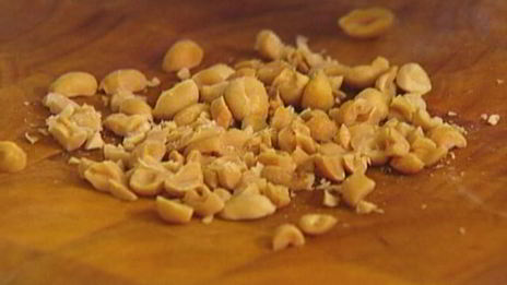 капустное суфле с сыром, орехами и горчицей