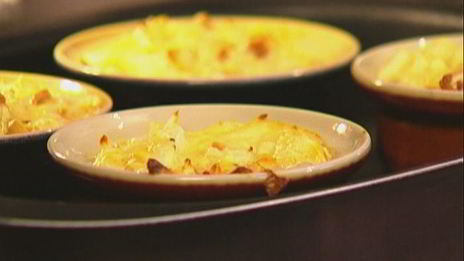 капустное суфле с сыром, орехами и горчицей