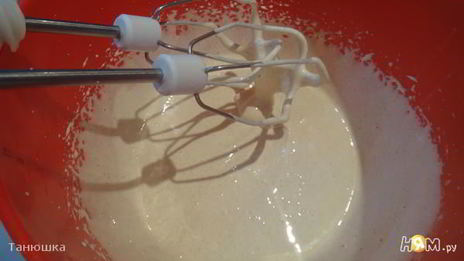 рулет из шоколадного суфле с малиной