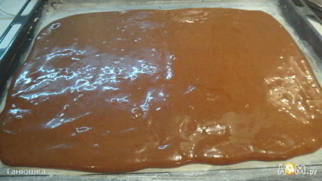 рулет из шоколадного суфле с малиной