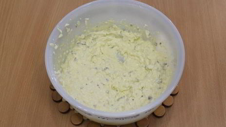 рыбка красная под суфле из сливочного сыра