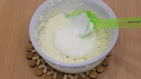 рыбка красная под суфле из сливочного сыра