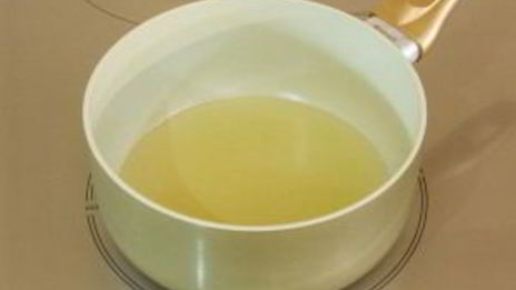 шоколадный рулет с банановым суфле и грецкими орехами