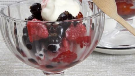 сметанное суфле с ягодами