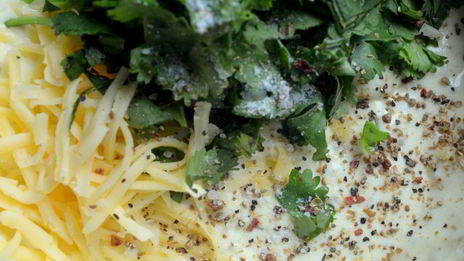 творожно-картофельное суфле с кинзой