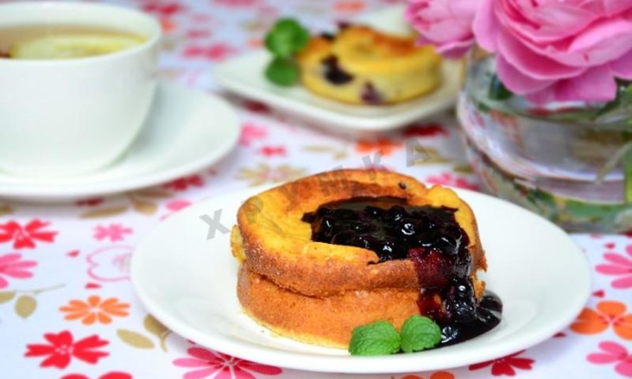 Рецепт творожного суфле с черникой