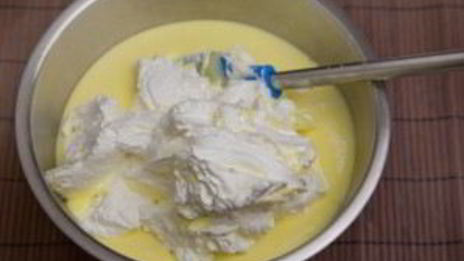 тирамису со взбитыми сливками