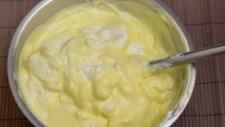 тирамису со взбитыми сливками