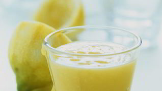 Творог с лимонным соком и лимонной кислотой