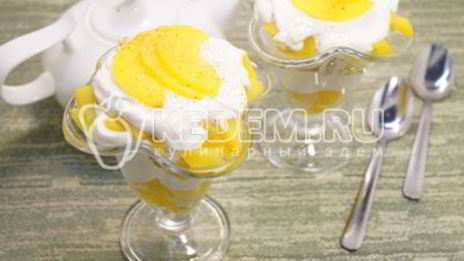 творожный десерт с персиками