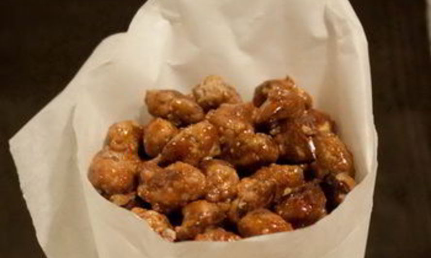 Рецепт жареного миндаля в сахаре