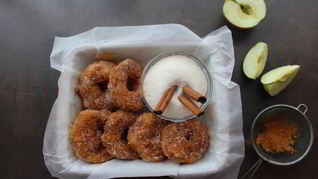 Жареные яблочные кольца