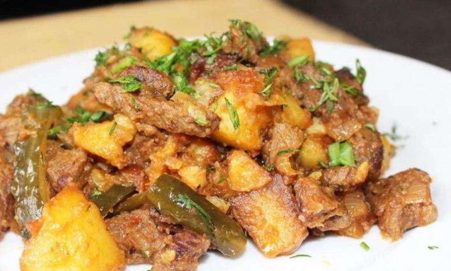 Рецепт азу из говядины с солеными огурцами