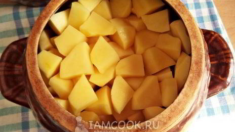 азу по-татарски в горшочках