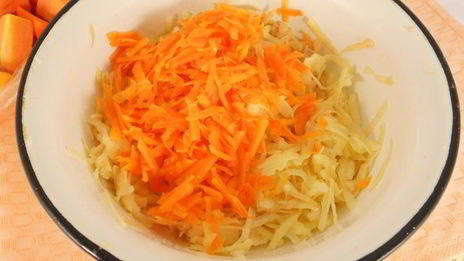 драники из картофеля и тыквы с курицей