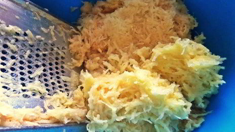 драники из картофеля, кабачка и яблока