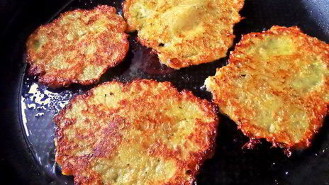 драники из картофеля, кабачка и яблока