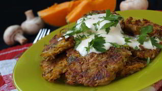 Драники из тыквы и картофеля с шампиньонами