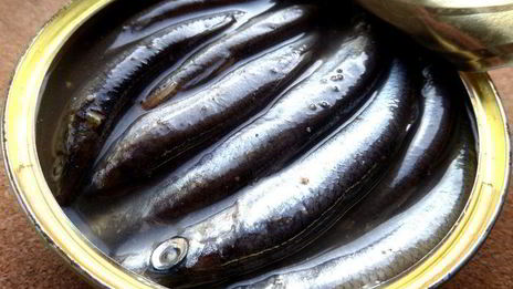 драники морковно-картофельные с килечкой