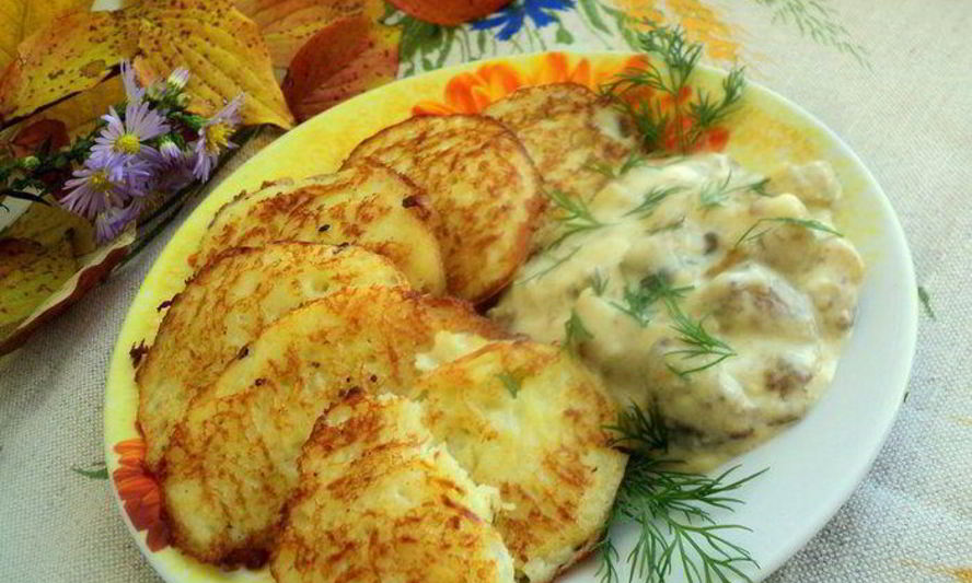 Рецепт драников с грибным соусом