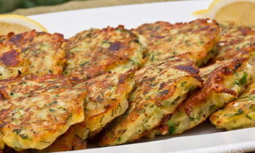 Рецепт драников с сыром и зеленым луком