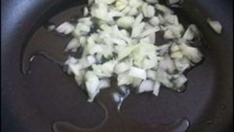 картофельные драники с мясом под грибным соусом