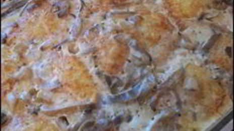 картофельные драники с мясом под грибным соусом