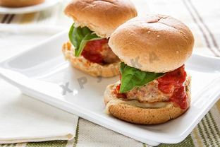 Булочки с фрикадельками из индейки в духовке