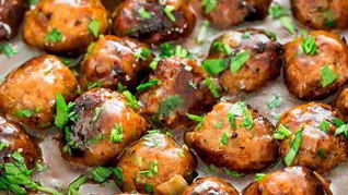 Фрикадельки из фарша с подливой