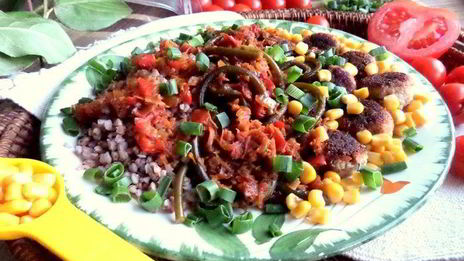 фрикадельки с гречкой