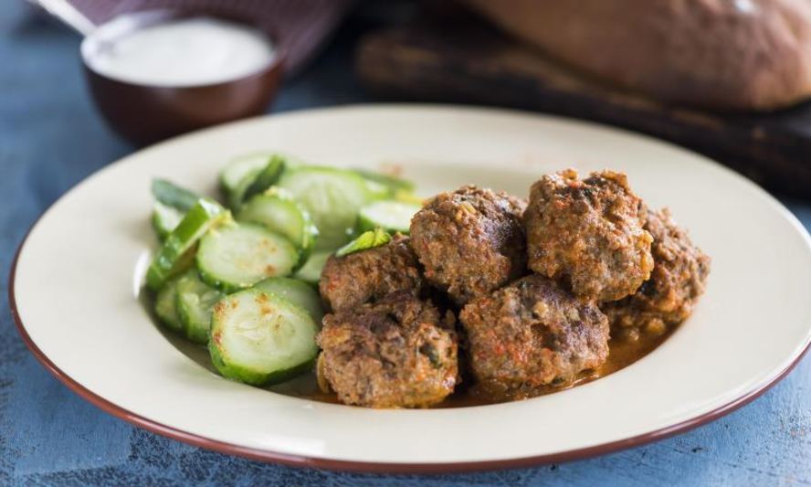 Рецепт фрикаделек с огуречным салатом