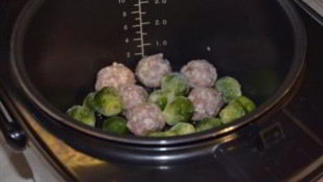 фрикадельки с овощами