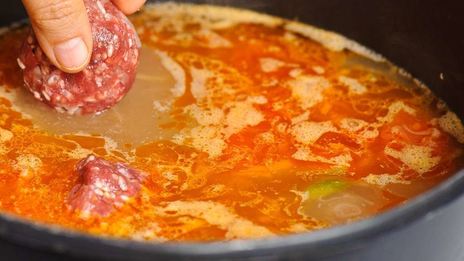 фрикадельки с подливкой