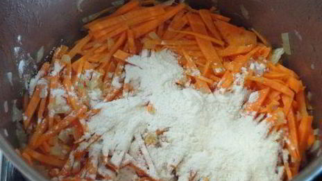 фрикадельки в луково-морковном соусе по-мадридски