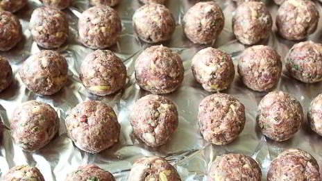 фрикадельки в марокканском стиле в томатном соусе