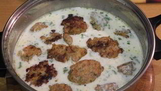 Фрикадельки в сливочном соусе