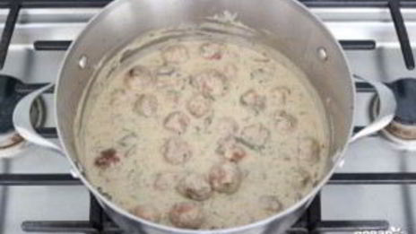 фрикадельки в соусе