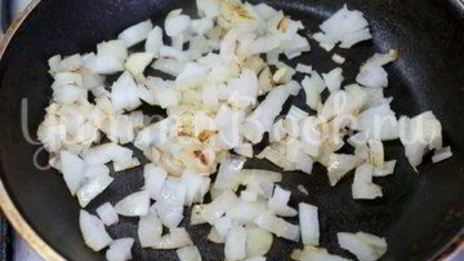 картофель с грибами и фрикадельками в горшочках