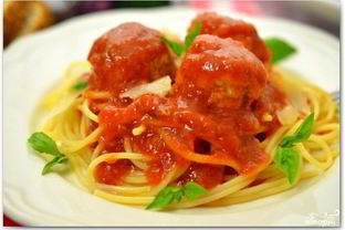 Куриные фрикадельки в томатном соусе