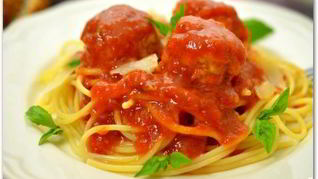 Куриные фрикадельки в томатном соусе