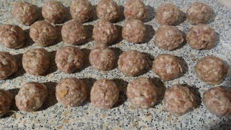 мясные фрикадельки с хреном тушёные в майонезе из фасоли