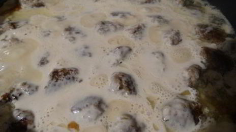 мясные фрикадельки с хреном тушёные в майонезе из фасоли